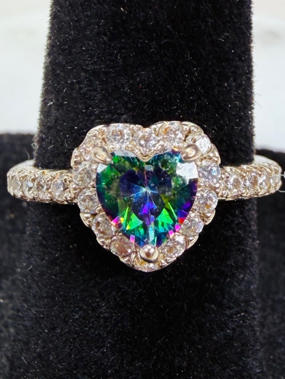 Vintahe Heart-Shaped Silvertone Ring with Multicolor Gemstone sz 5 1/2